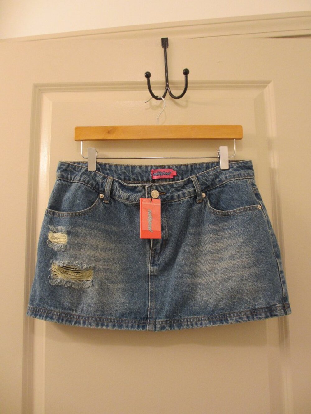 EDIKTED Distressed Denim Micro Mini Skirt Size L NWT Y2K